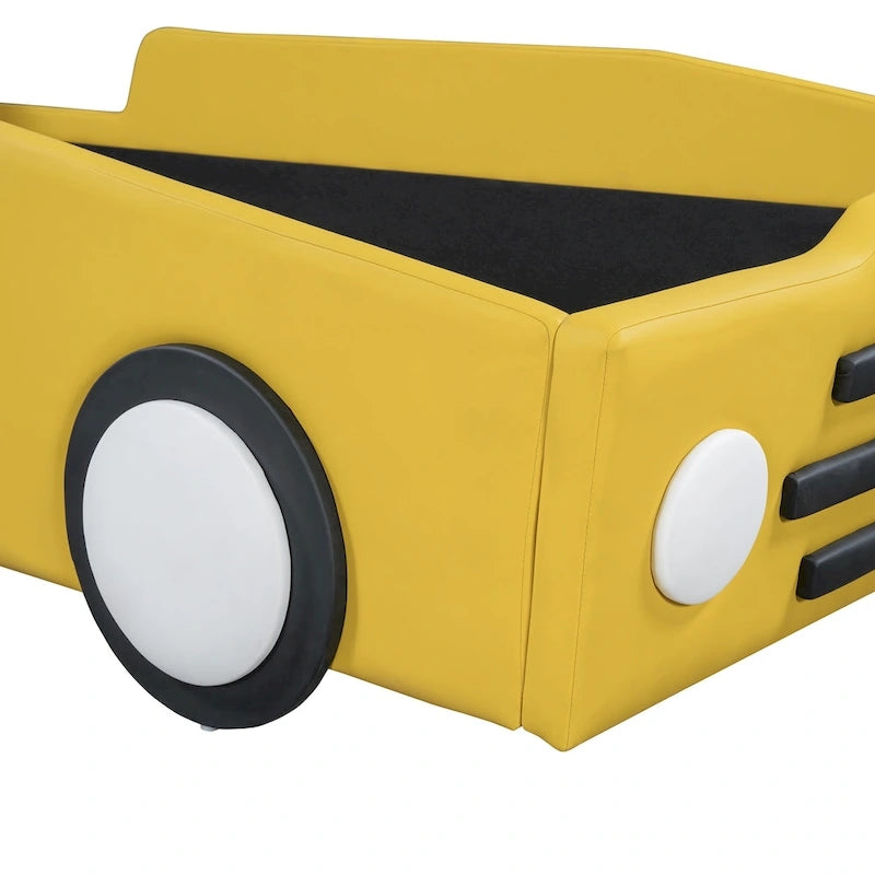 Lit plateforme en forme de voiture de course avec roues